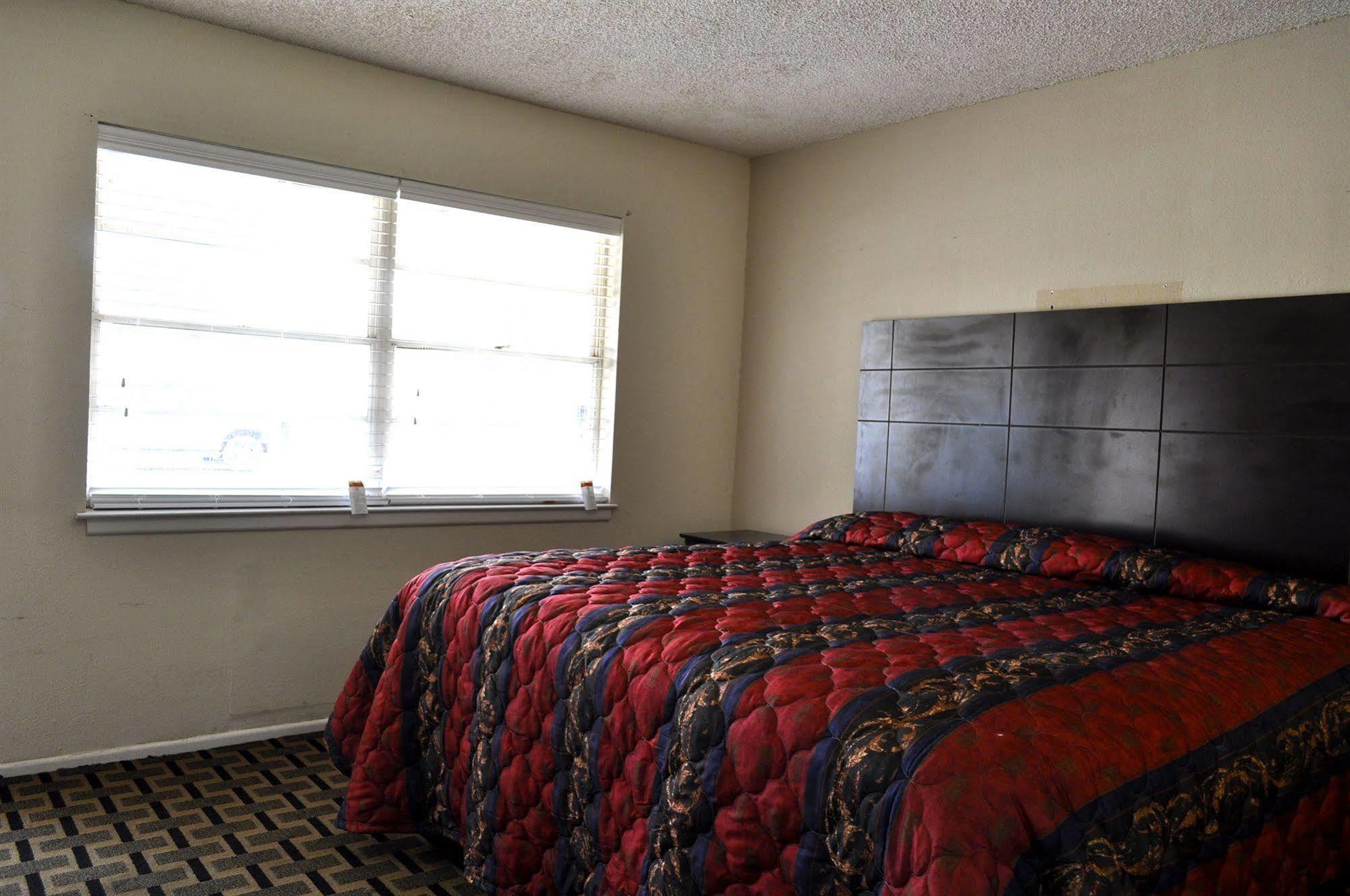 Andrews Motor Inn エクステリア 写真