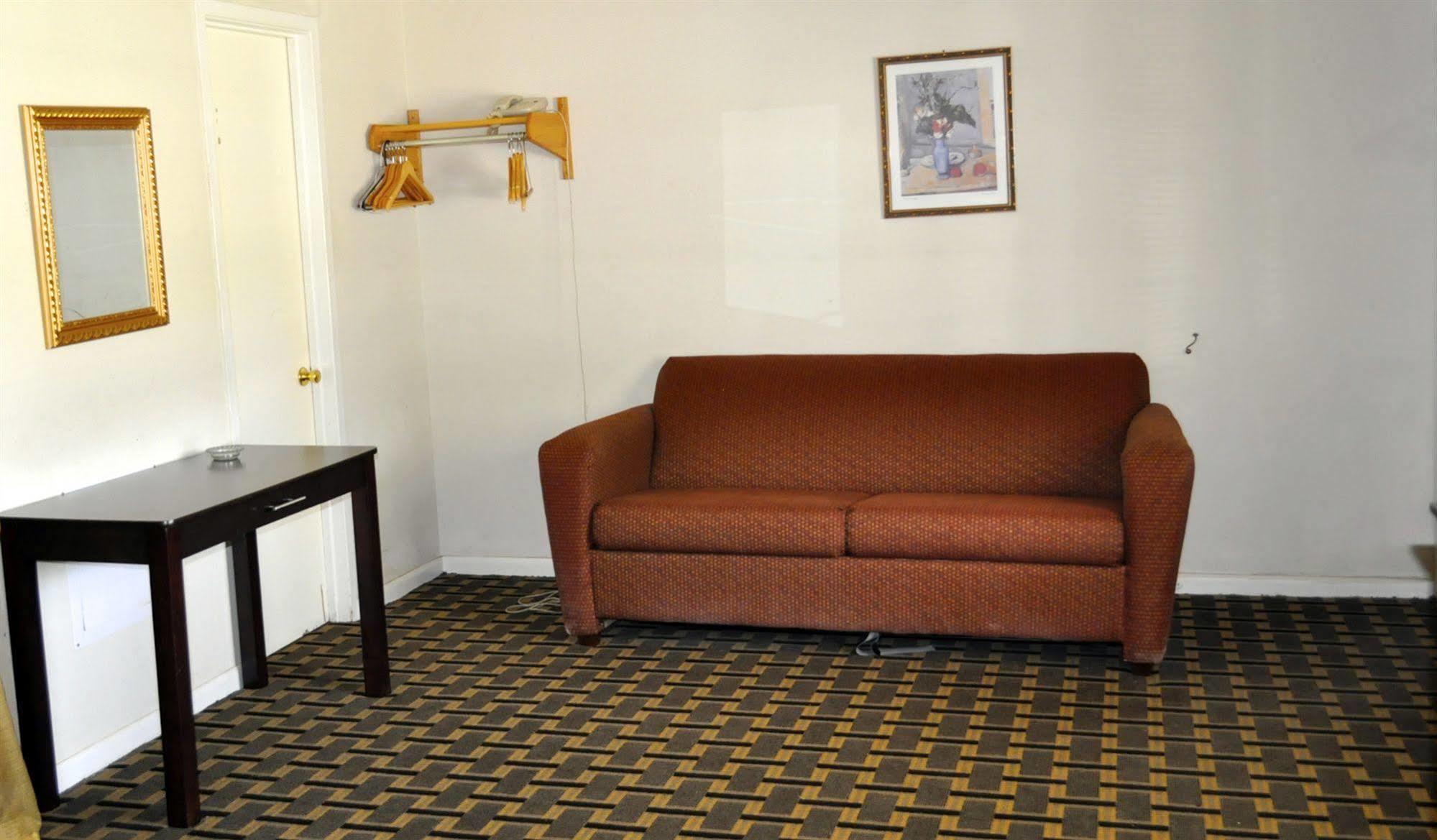 Andrews Motor Inn エクステリア 写真
